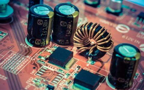 滤波电容的类型与应用场景