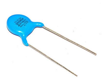 472 电容：电子电路中的关键元件解析